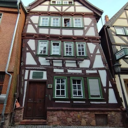 Gemuetliche Erdgeschosswohnung Im Historischen Fachwerkhaus In Alsfeld Exterior photo